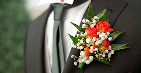 Bräutigam - Blume am Revers